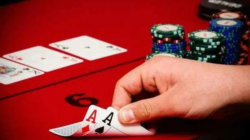 下载即玩！精选棋牌游戏平台推荐(图1)